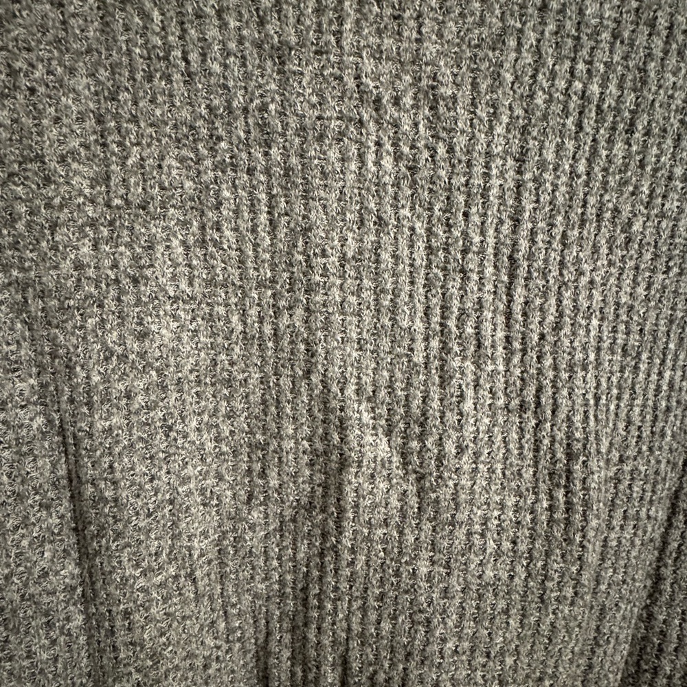 Gray Ribbed V-Neck Sweater - Picture 2 of 4